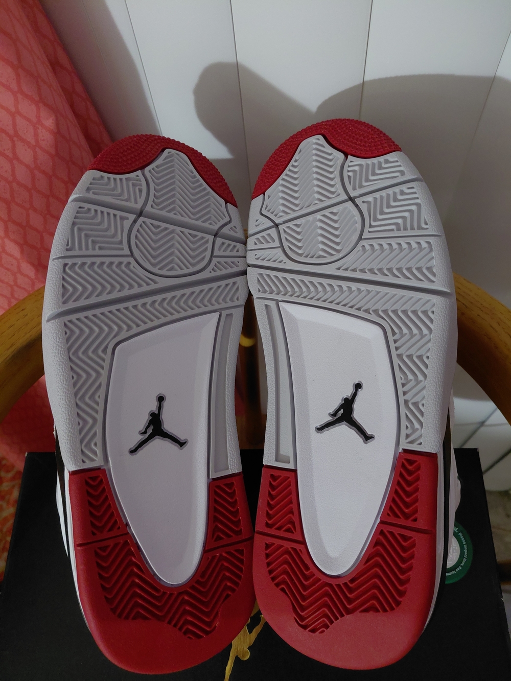 Brand NEW Nike JORDANS 4RM - Picture 4 of 5